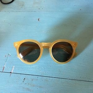 Illesteva Leonard II Sunglasses in Blonde/Olive